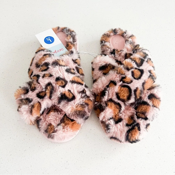 Adorable Cat & Jack Girls Brooklyn Pink Leopard Slippers - A Perfect Gift! - Picture 2 of 6